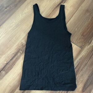 Ribbed black reversible lulu tank